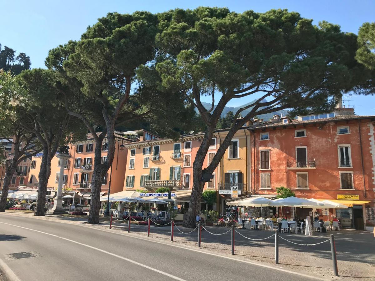 Panorama Lake View, Pool & Garden, 2 Bathrooms, Kingsize & Single-Beds, Fast Internet Toscolano Maderno Eksteriør billede