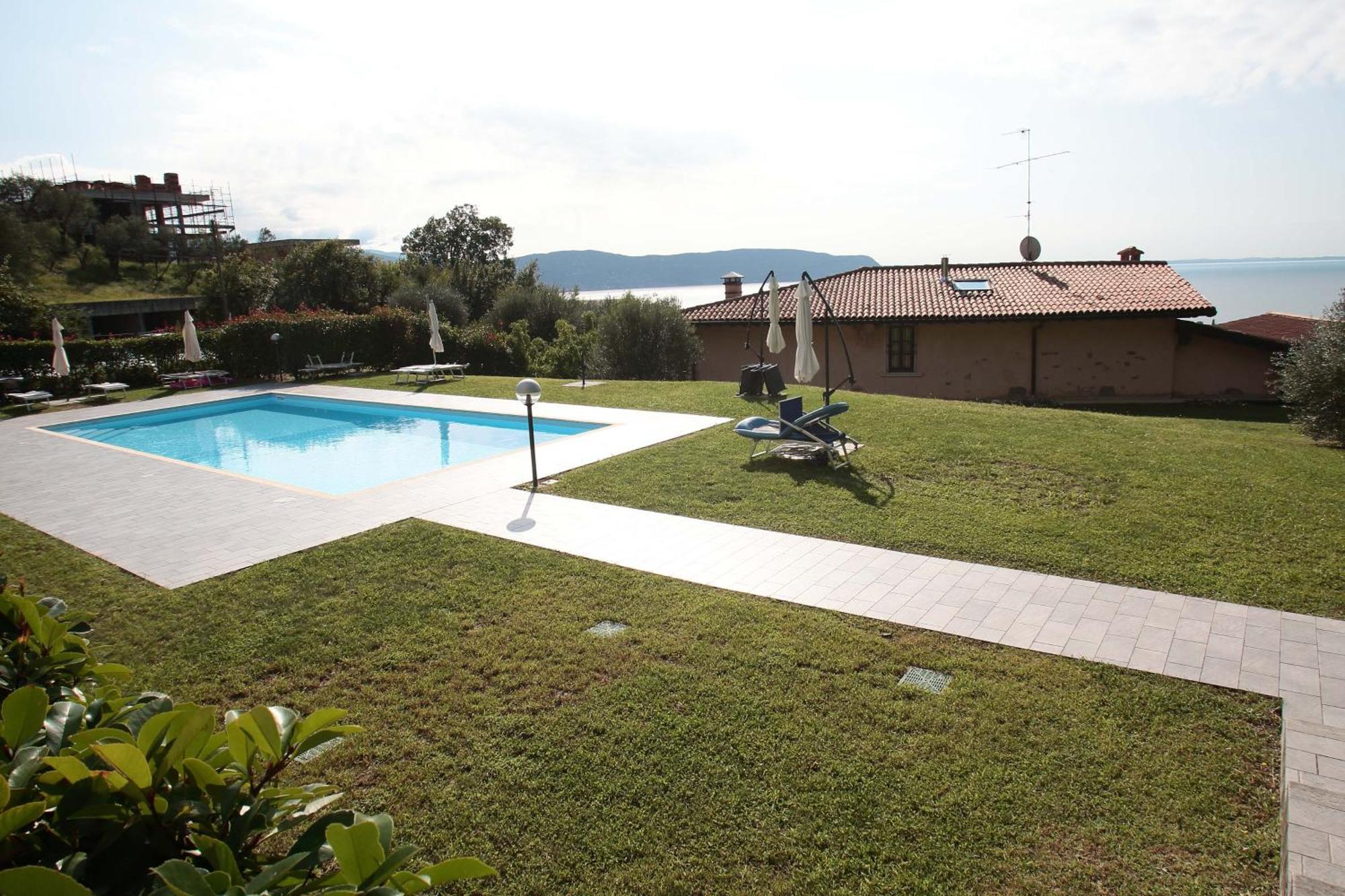 Panorama Lake View, Pool & Garden, 2 Bathrooms, Kingsize & Single-Beds, Fast Internet Toscolano Maderno Eksteriør billede